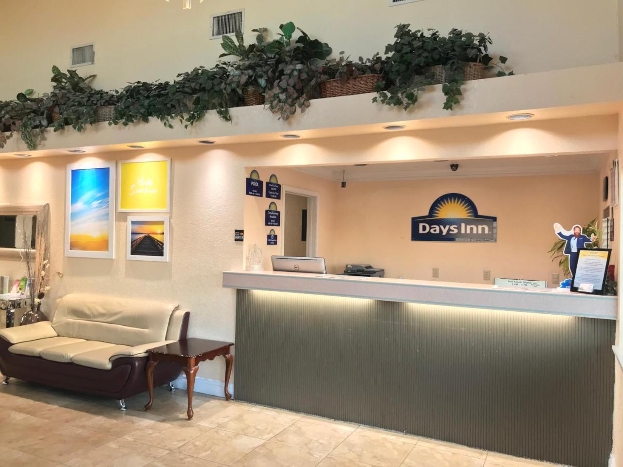 Days Inn By Wyndham San Antonio Airport Bagian luar foto